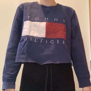 Vintage Frayed Hem Tommy Hilfiger Sweatshirt